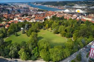 Vista Aérea - Parque Ferrera.jpg
